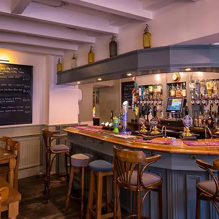 Kings Arms 3*